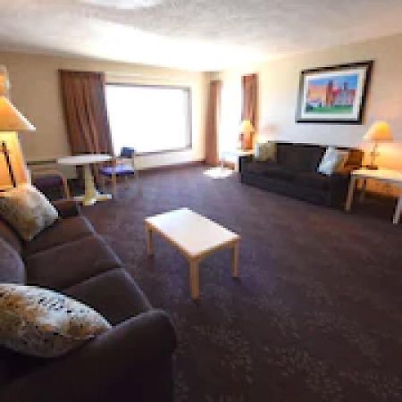Bridge Vista Beach Hotel And Convention Center Mackinaw City Eksteriør billede