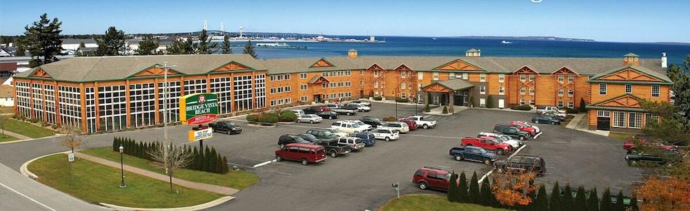 Bridge Vista Beach Hotel And Convention Center Mackinaw City Eksteriør billede