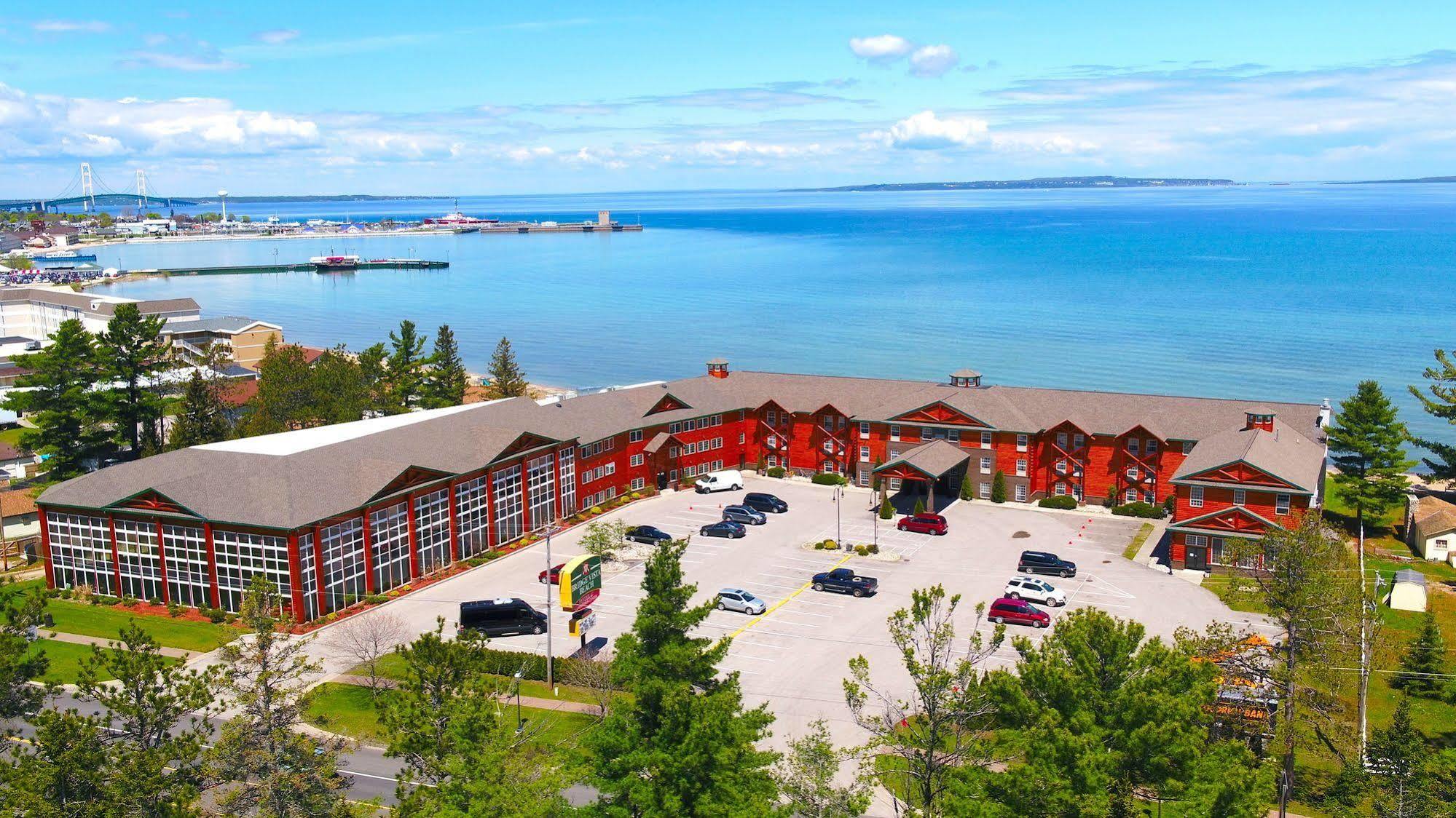Bridge Vista Beach Hotel And Convention Center Mackinaw City Eksteriør billede